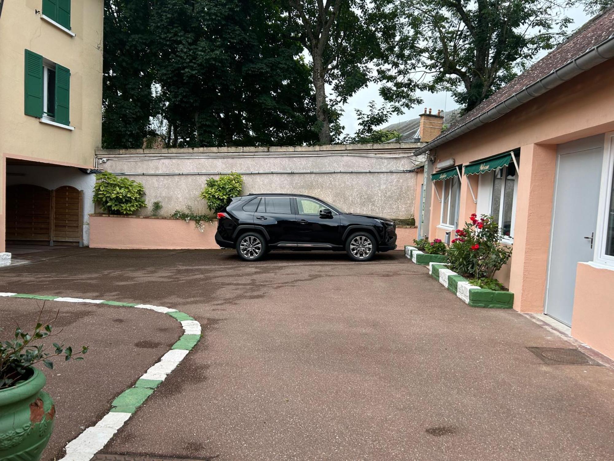 Hotel Saint - Charles Рамбуйе Екстериор снимка