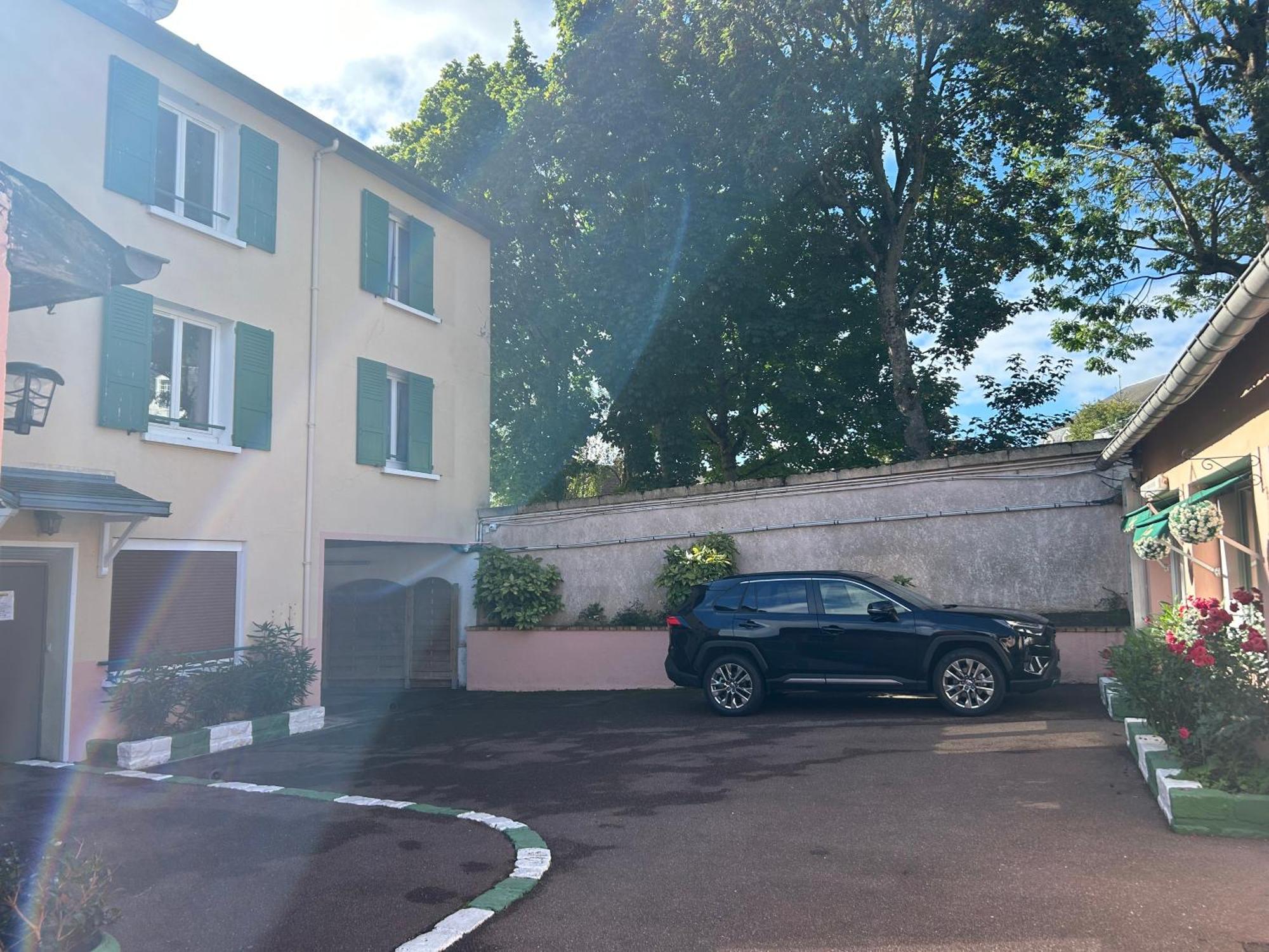Hotel Saint - Charles Рамбуйе Екстериор снимка
